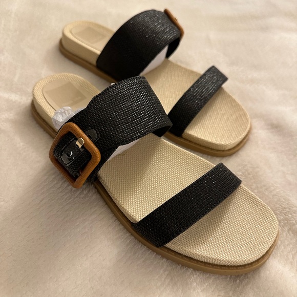 Dolce Vita Shoes - NWOT Dolce Vita Genzel Slide Sandal Black 8.5